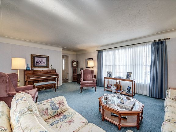 4th image of 4804 Maple Hill Dr