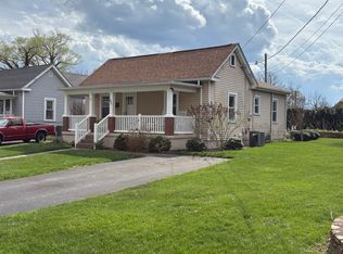 809 Nichols Rd, Salem, VA
