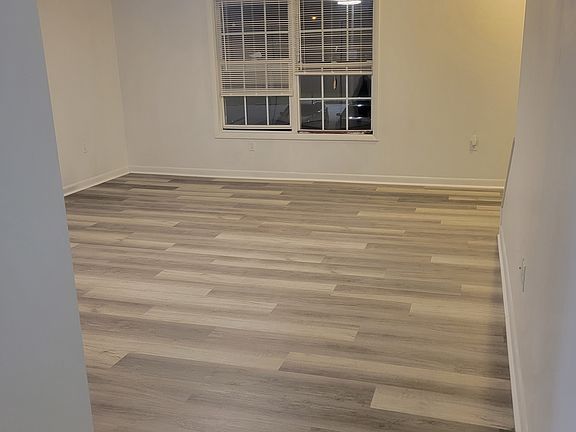 2nd image of 38 S Cherry Aly APT 201