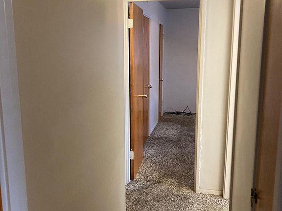 5th image of 17876 Lake Shore Blvd #1