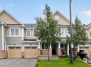 217 Conifer Creek Cir, Ottawa, ON K2M 0M2