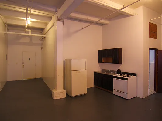 Rented by Joel Weisz, LREB | media 33