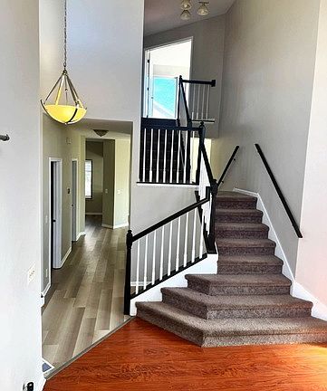 3rd image of 1214 Vista Dr
