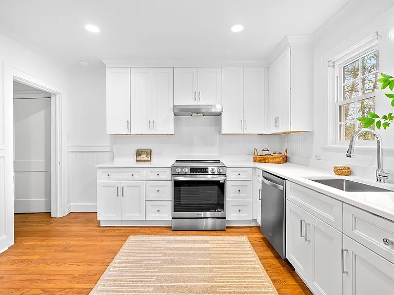625 E Polo Rd — Photo 9