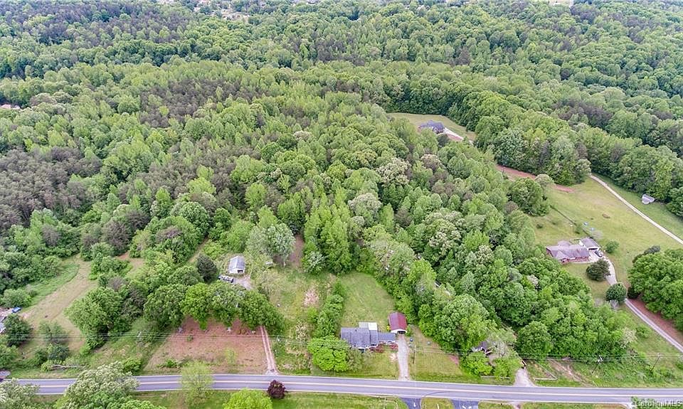1st image of 4693 Rainbow Dr