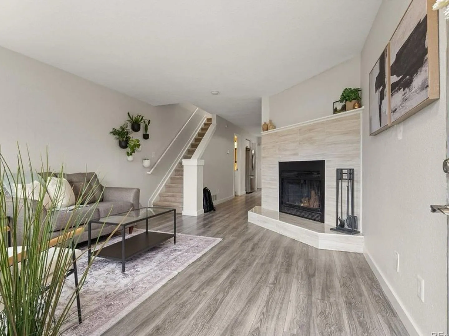2 Bedroom 1.5 bath Townhome in Edgewater — Photo 1