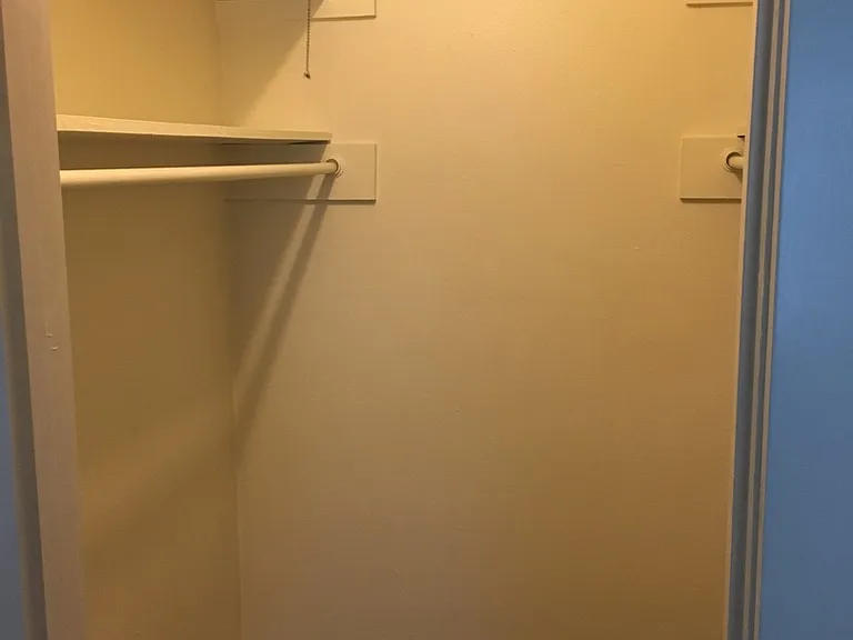 Zilker Capri Apts. — Photo 8