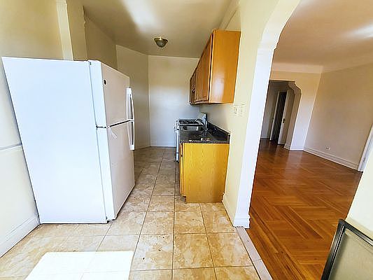 2nd image of 751 Troy Ave #33