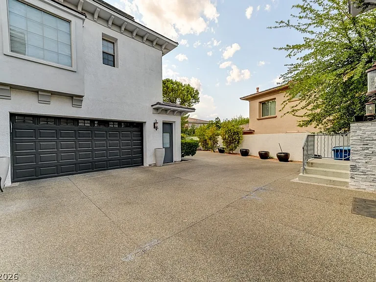 10212 Stone Briar Ct — Photo 4