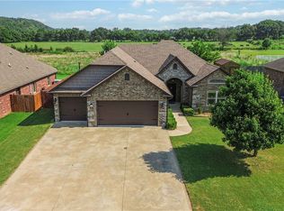 209 Pebble Beach Dr, Cave Springs, AR 72718