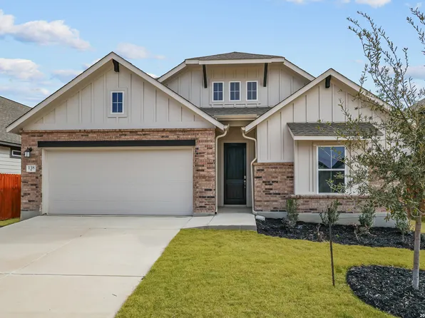 138 Heidi Hill, Castroville, TX 78009