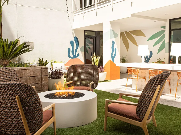 The Charlie Mar Vista apartments community photo