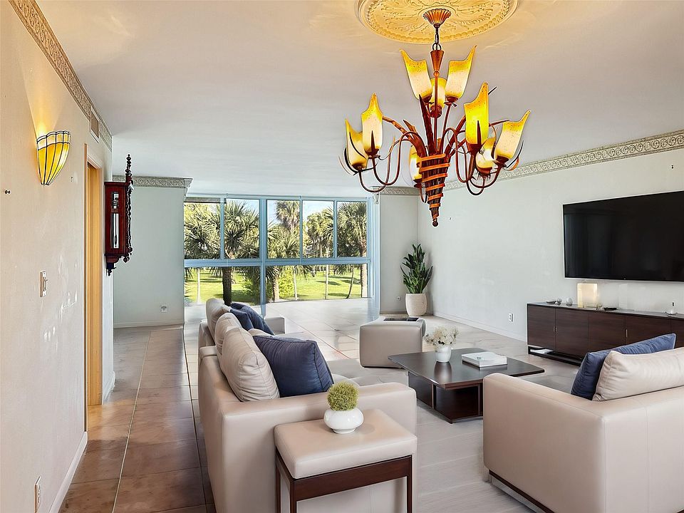 1st image of 3960 Oaks Clubhouse Drive #307