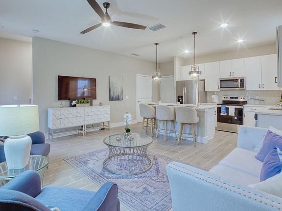 4th image of 2113 Broome St