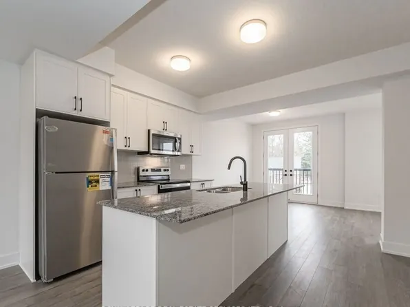 99 Roger St, Waterloo, ON N2J 1A4