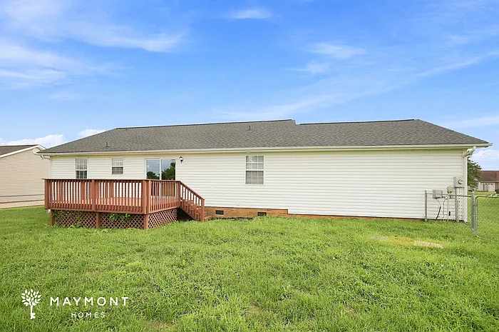 3 bed, 2.0 bath, 1287 sqft, $1,745 — Photo 3