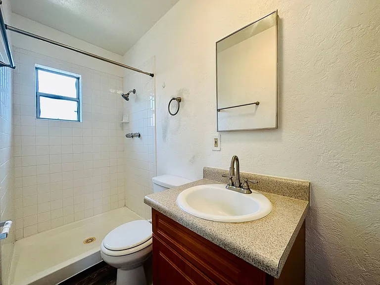 Hedrick1631 — Photo 7