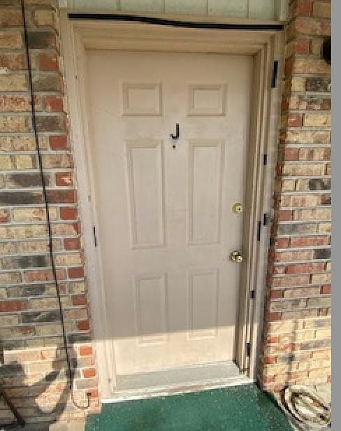 1st image of 1206 Urbantke Ct #J