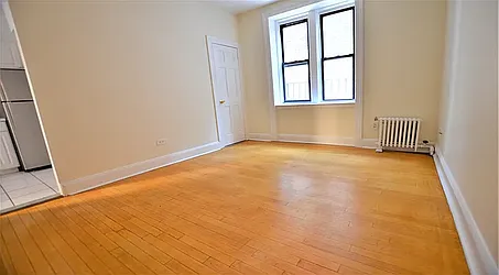 Rented by Manhattan Realty Group