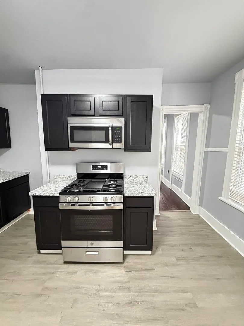 52 - 54 Farren — Photo 4