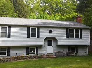 10 New Westminster Rd, Hubbardston, MA 01452