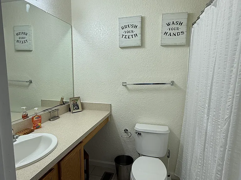SW 49th Ave — Photo 17