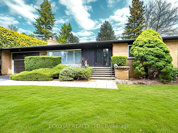 5 Bixby Ct, Toronto, ON M3B 1H2