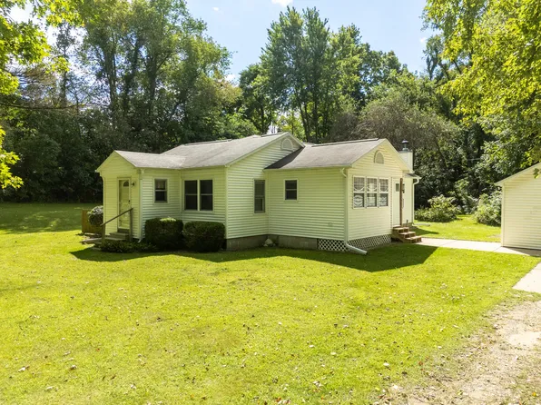 2465 W F Ave, Kalamazoo, MI 49009