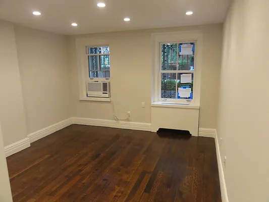 Rented by George Agiovlasitis, LREB | media 28