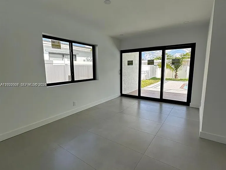 4901 Washington St — Photo 15