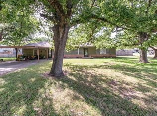 1912 Russell Dr, Bryan, TX 77803
