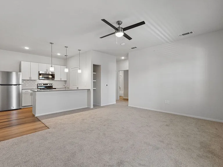 Stone Creek Flats - Brand New Apartments in Sherman, Texas — Photo 20