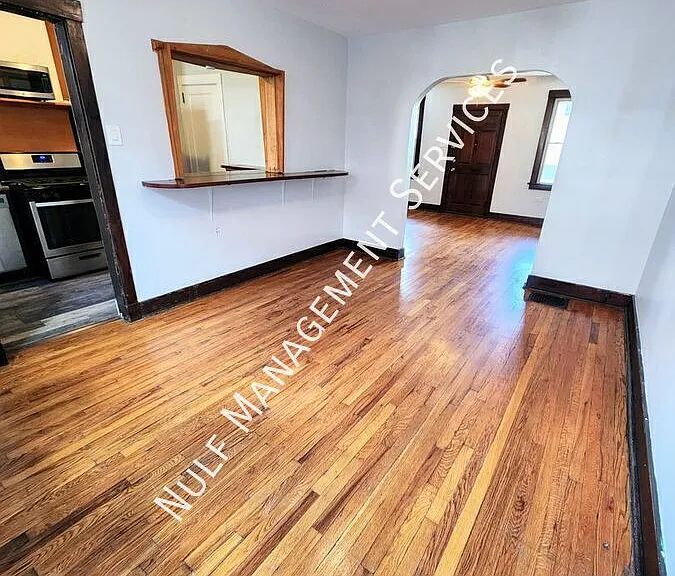 4224 Geneva St — Photo 6