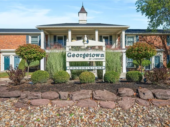 5814 Tiffany Ct, Lyndhurst, OH 44124