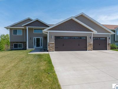 235 Foxfire Dr, Mankato, MN, 56001