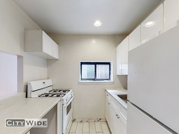 5th image of 237 E 53rd St #4K