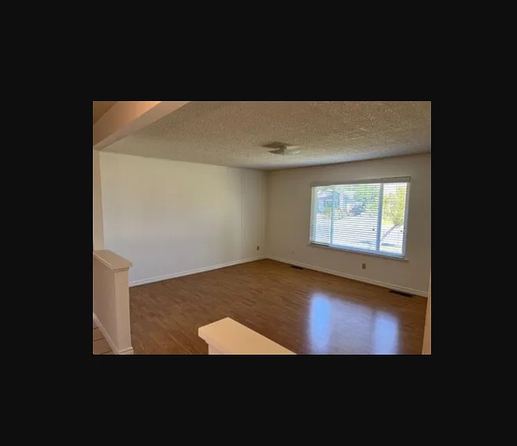 SW Erin Gln, Lake City — Photo 2