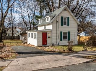 52 West St, Manchester, CT 06040