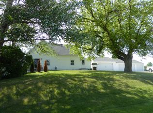 1938 S County Road T, Green Bay, WI 54311