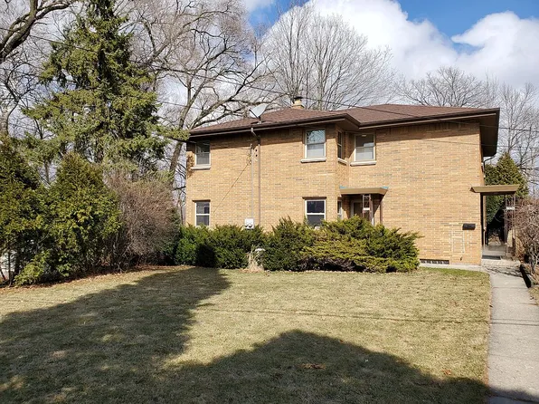 1012 W Eula Ct, Glendale, WI 53209