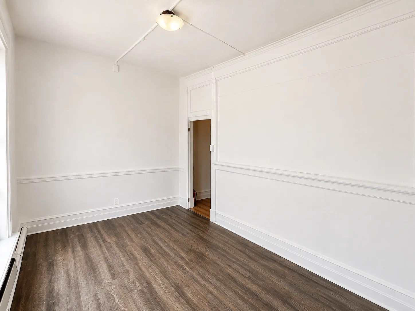2980 Dundas Street West — Photo 4