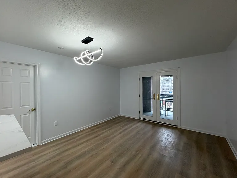 165 Cottage St #214 — Photo 4