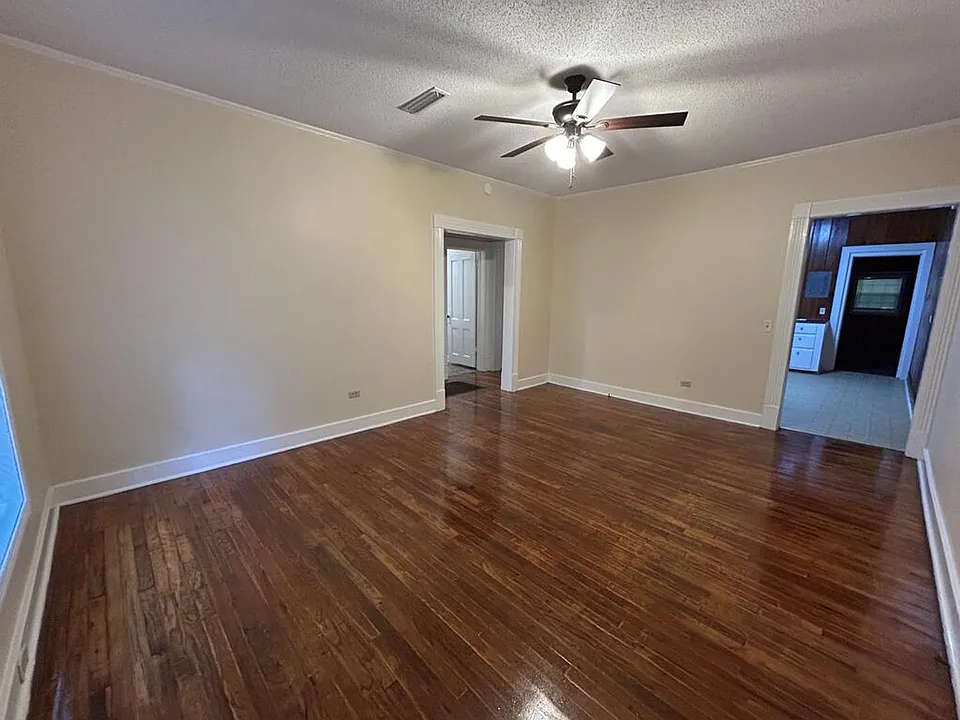 2139 Andrews Ave #2