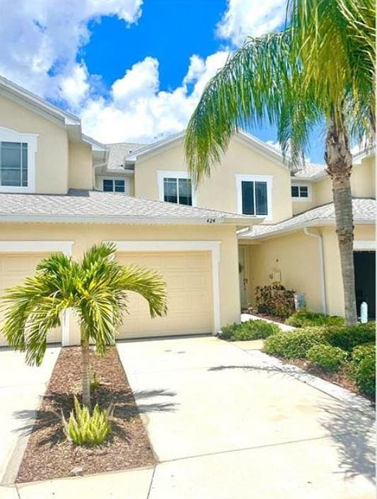 1 Car Garage & Driveway