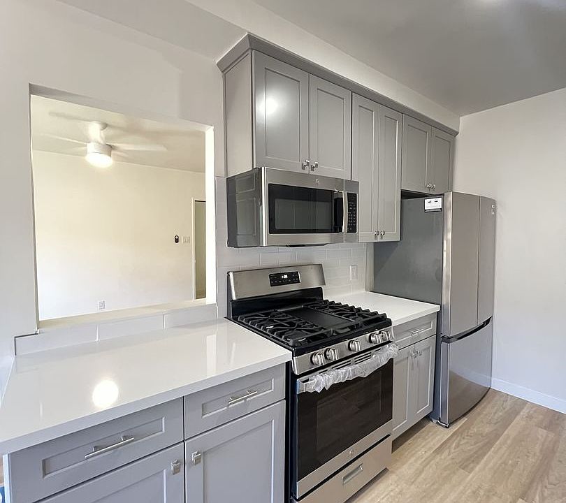 1st image of 1322 & 1326 Amherst Ave #1322-6