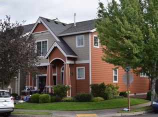 1698 SW Wright Pl, Troutdale, OR 97060