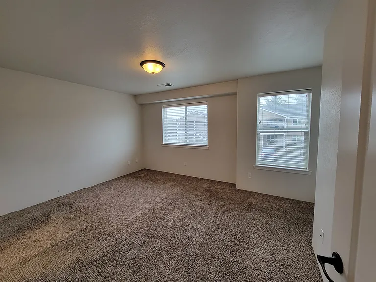 54 S Haskell St — Photo 16