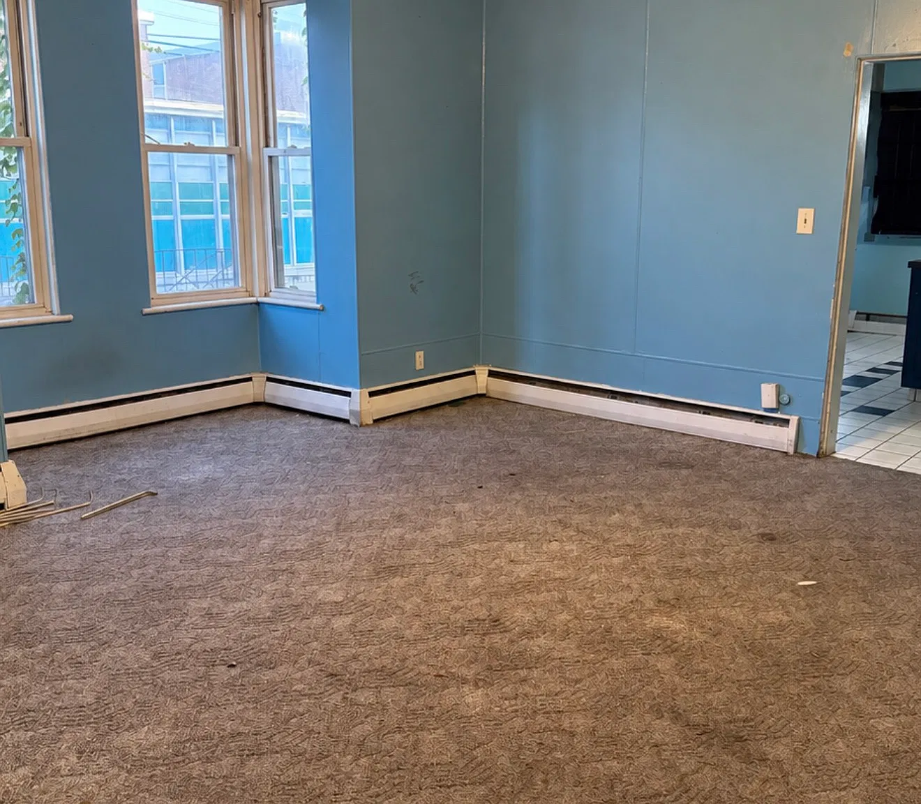 3 bed, 1300 sqft, $1,200 — Photo 2