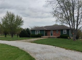 28465 Hospital Dr, Paola, KS 66071