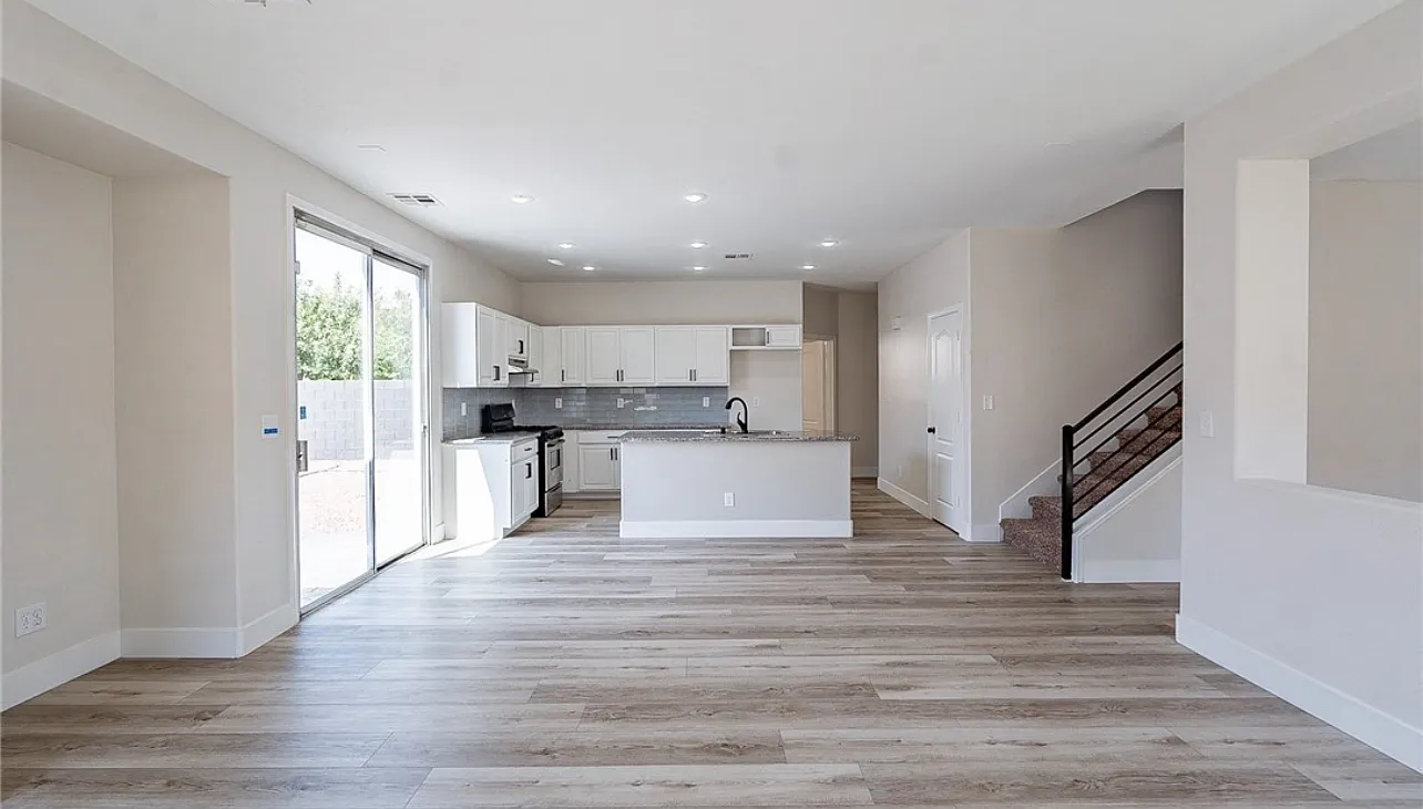 8487 Cobble Village Ct — Photo 4